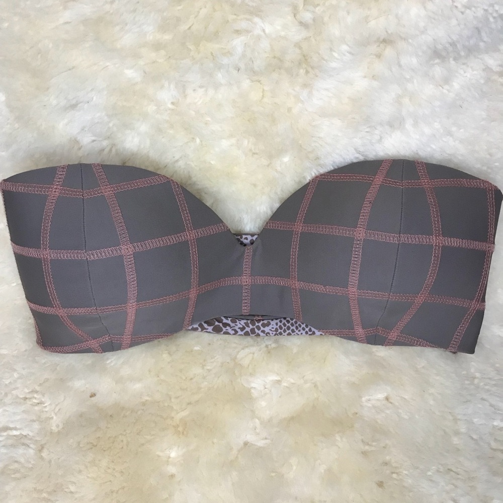 ☀️SOLD☀️Acacia Coconuts top (Opihi/topless)